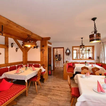 Almrausch Gasthof 3*