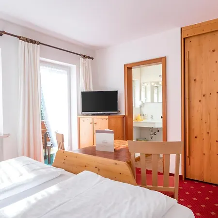 Almrausch Gasthof 3*