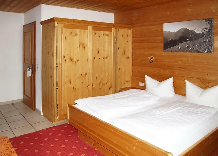 Almrausch Gasthof Mittelberg