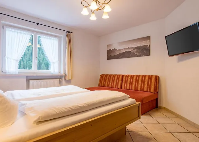 Almrausch Gasthof Mittelberg